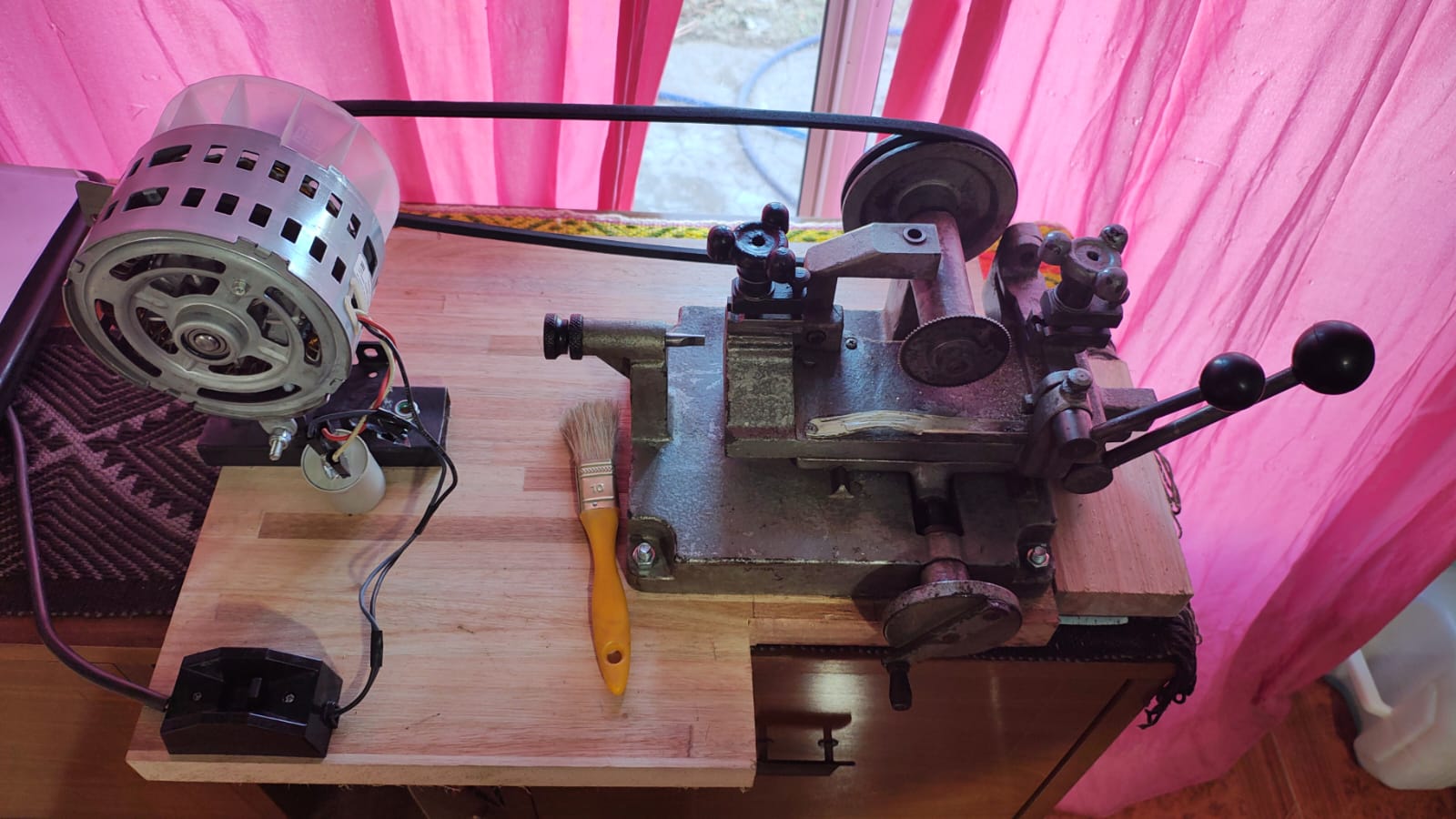 Máquina profesional para duplicado de llaves